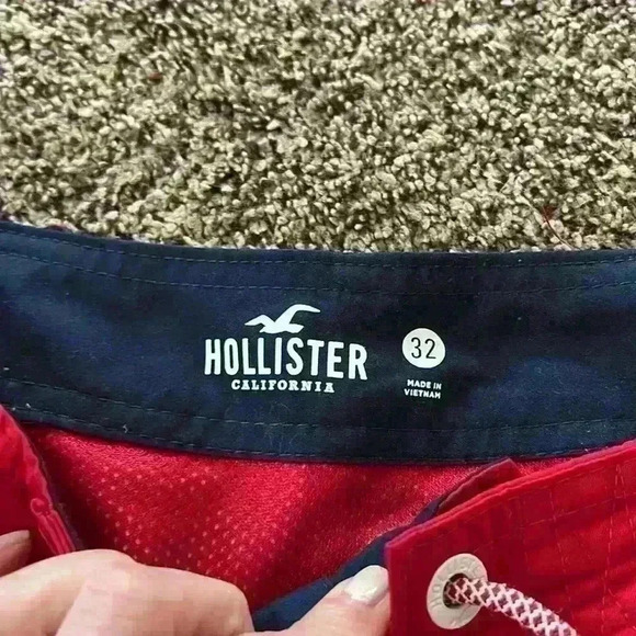 Hollister Tie-Waist Red Swim Trunks with Velcro back pocket. Men's size 32 - Picture 7 of 12